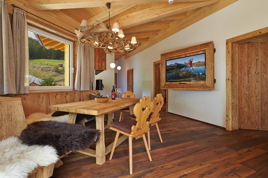 Alpendiamond Ski In & Bike Out Apartments Top 200, 400 & Penthouse 600 Solden Room photo